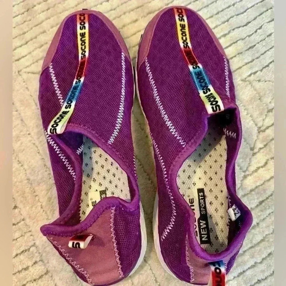 SOCONE WOMENS WATER SHOES Purple  SLIP ON SIZE 42 Euro. Size 10 - Picture 1 of 5